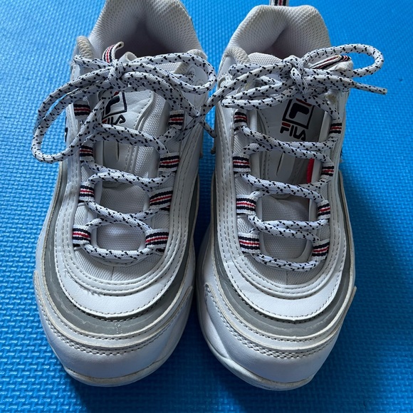 Kids Shoes - Picture 3 of 7